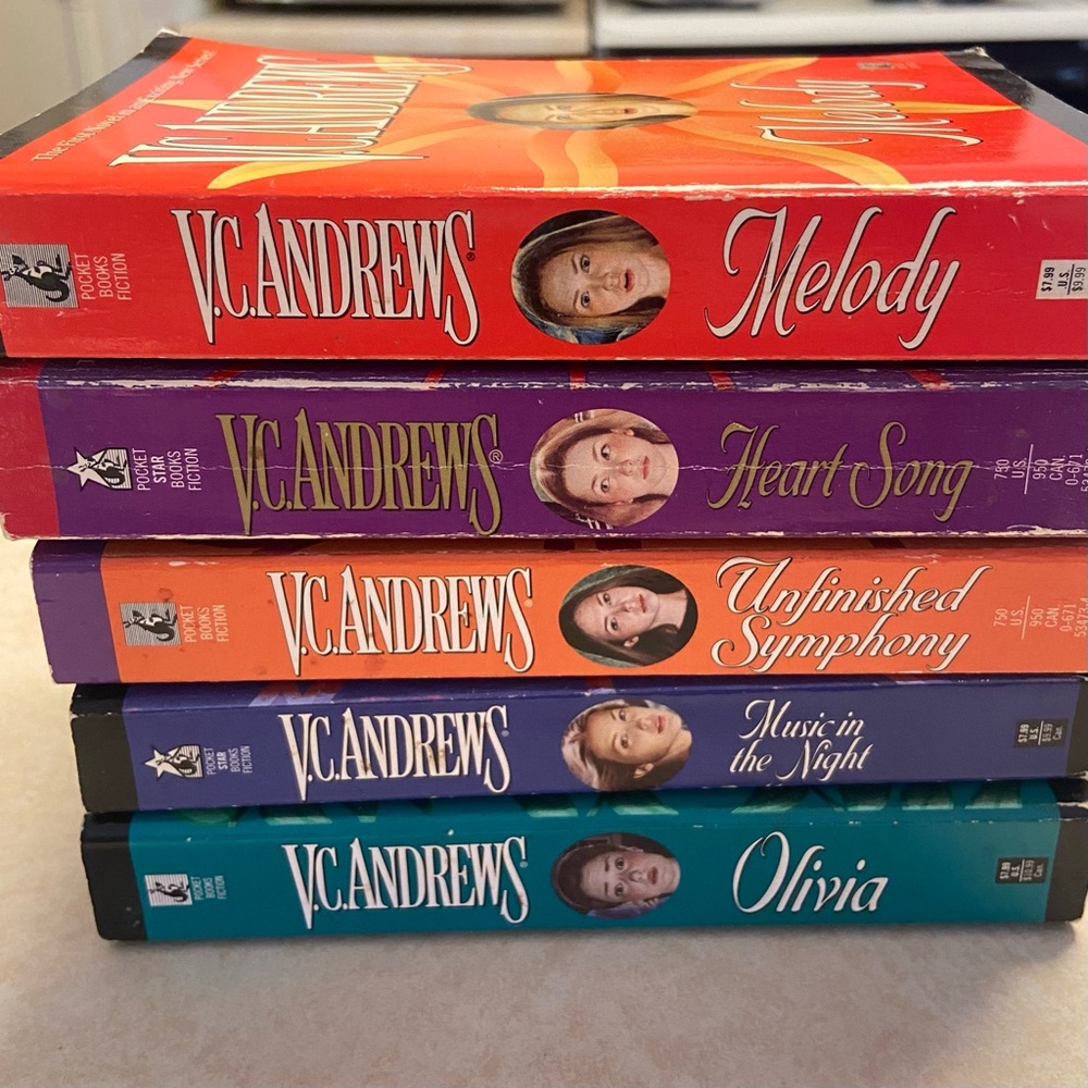 VC ANDREWS Complete Logan Family Series 1-5 Keyhole Covers Paperback Vintage